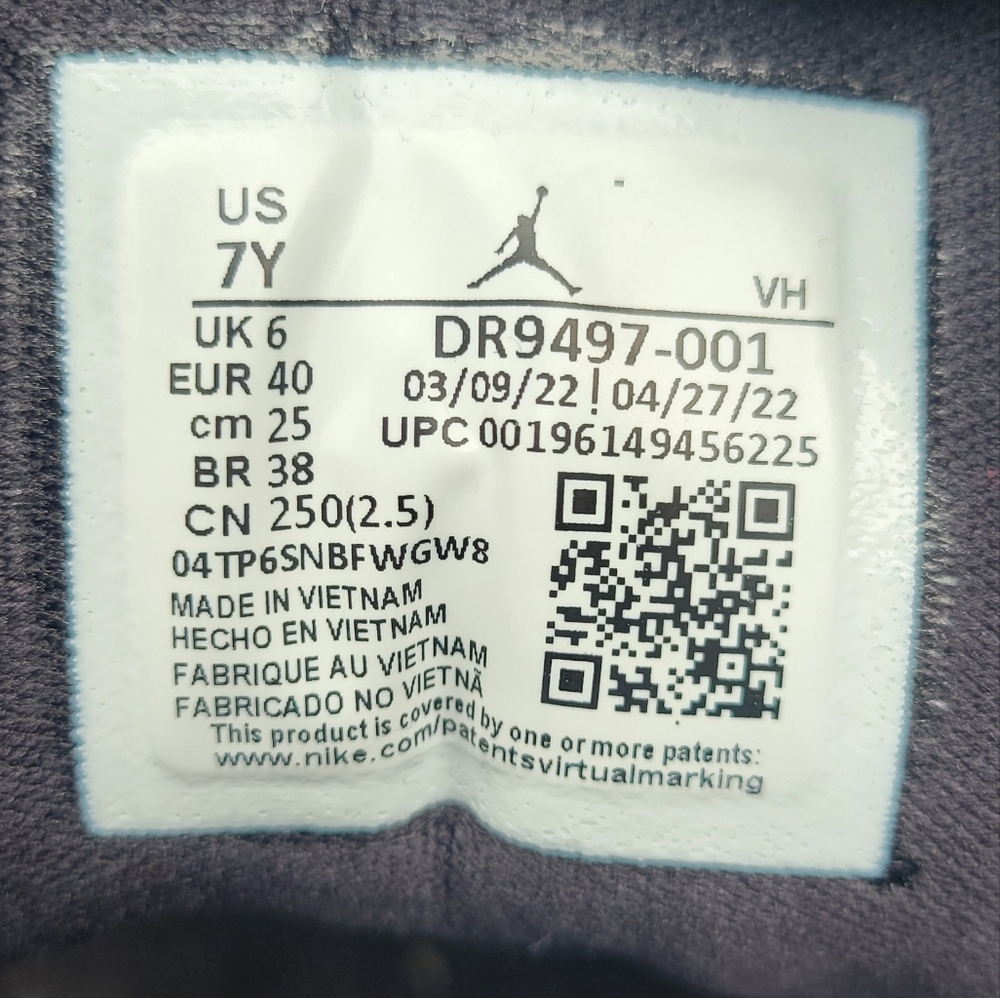Jordan 1 Low Retro "Hologram" - Picture 11 of 14